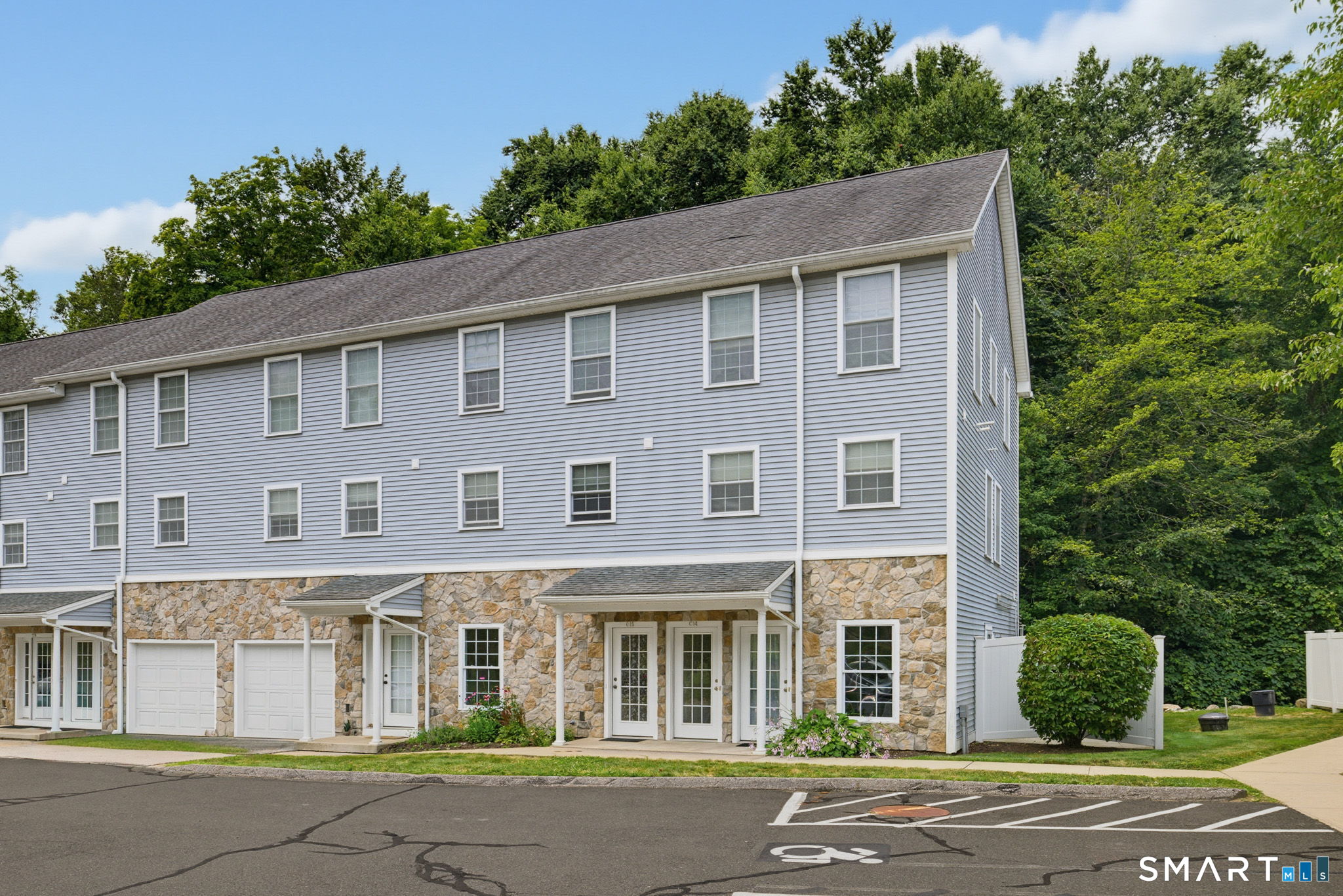 28 Armstrong Road Unit: C15