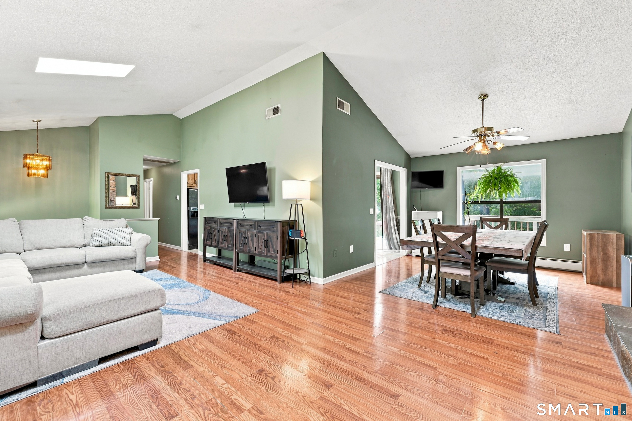 23 Knollwood Trail