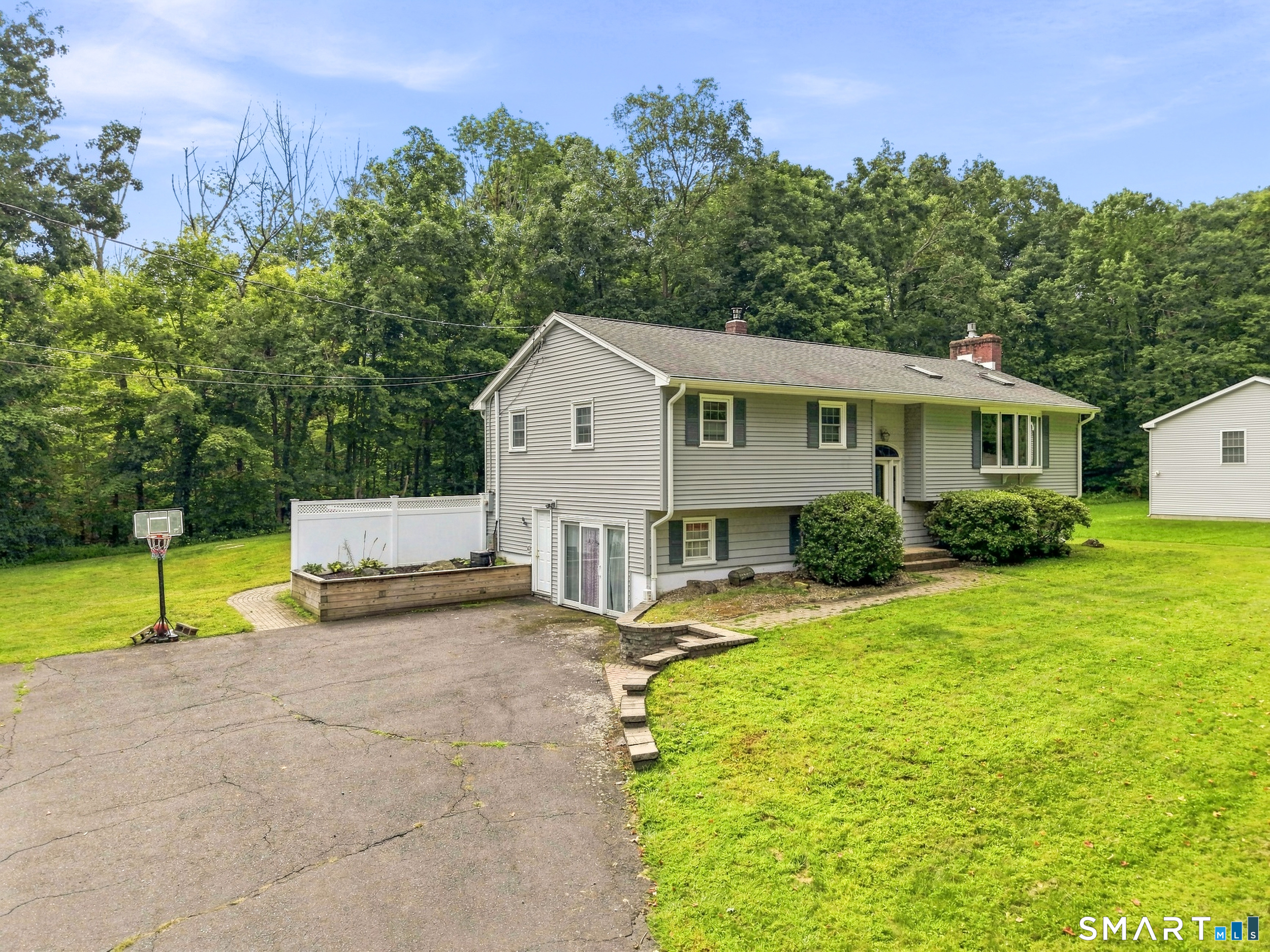 23 Knollwood Trail