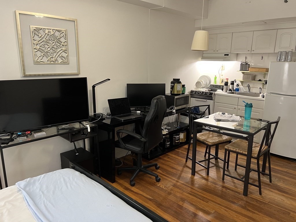 236 Beacon Street # 1B