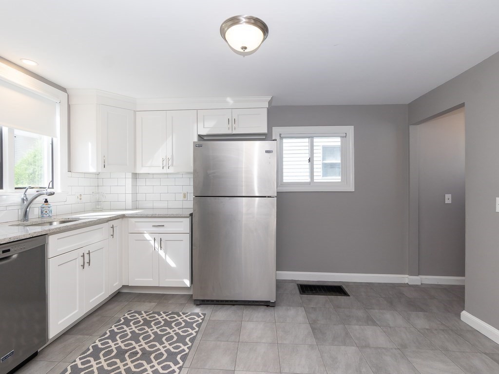 284 Melrose Ave # 2