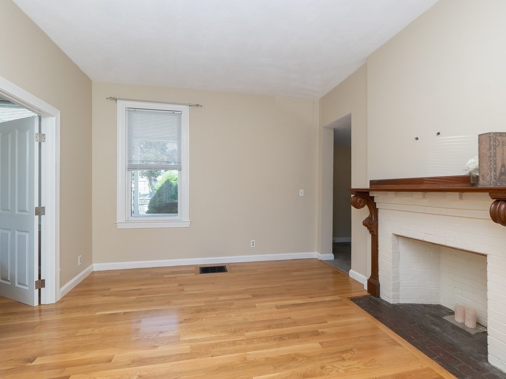 284 Melrose Ave # 2