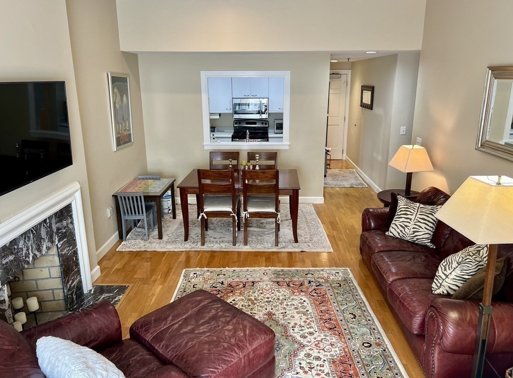 416 Marlborough # 209