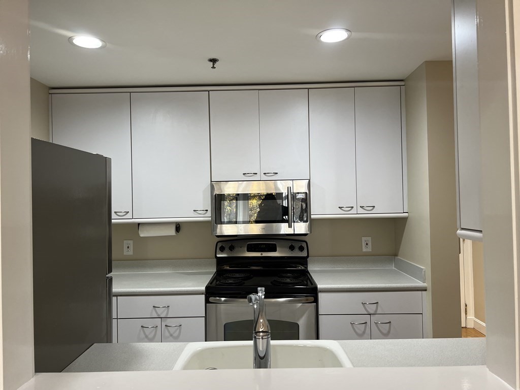 416 Marlborough # 209