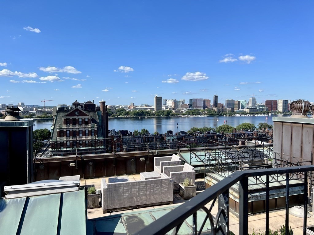 416 Marlborough # 209