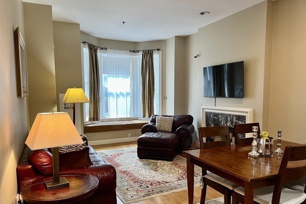 416 Marlborough # 209
