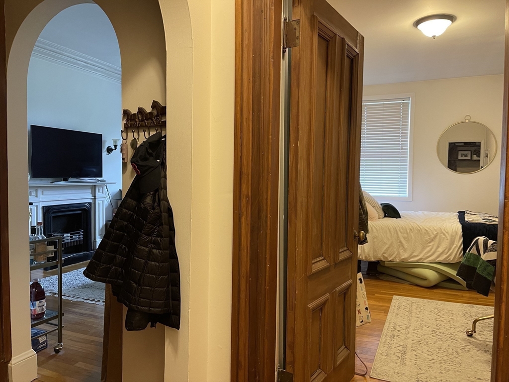 64 Commonwealth Avenue # 6