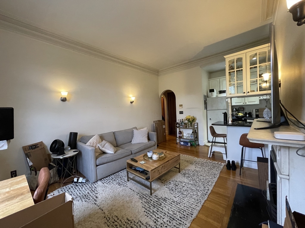 64 Commonwealth Avenue # 6