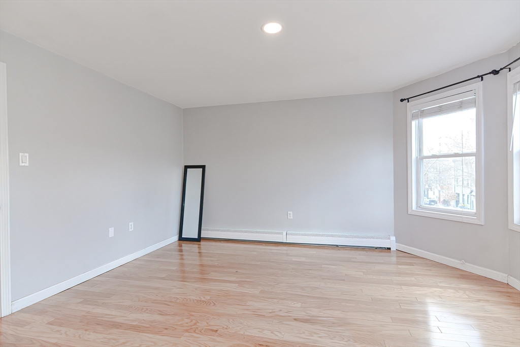 275 Chelsea Street # 3