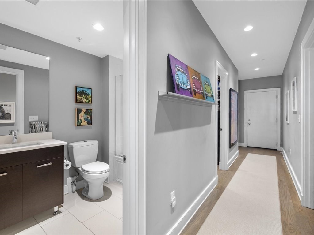 407 W 1st # 302