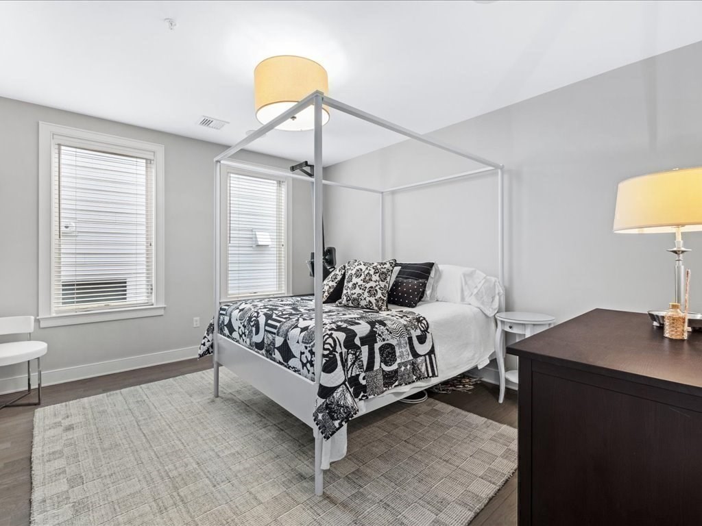 407 W 1st # 302