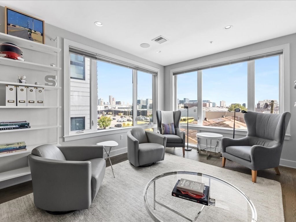 407 W 1st # 302
