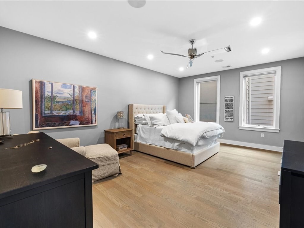 407 W 1st # 302