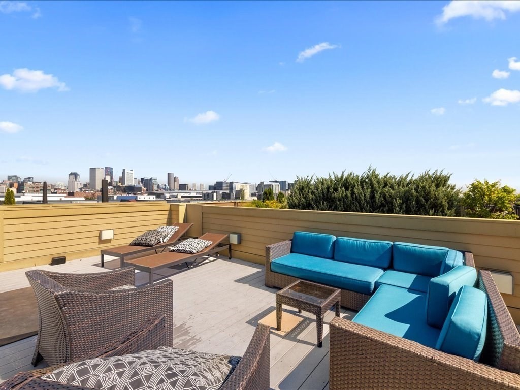 407 W 1st # 302