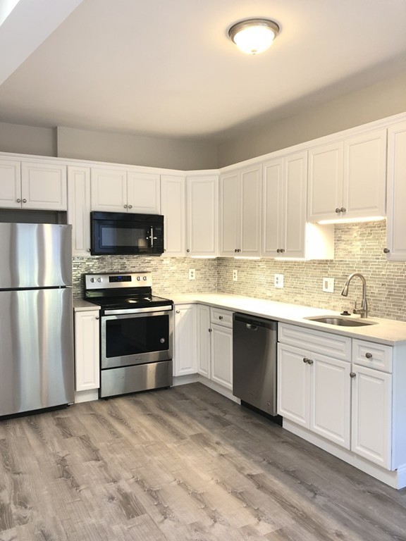 1767 Commonwealth Ave # 4
