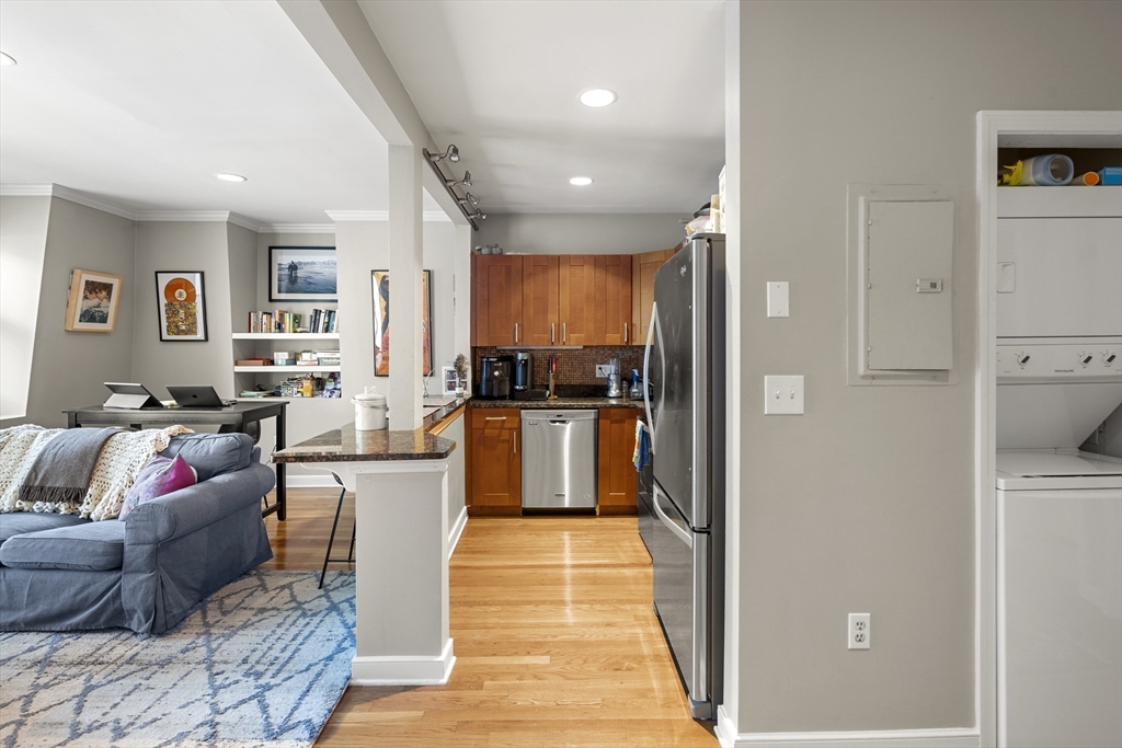 153-155 W 6th # 5