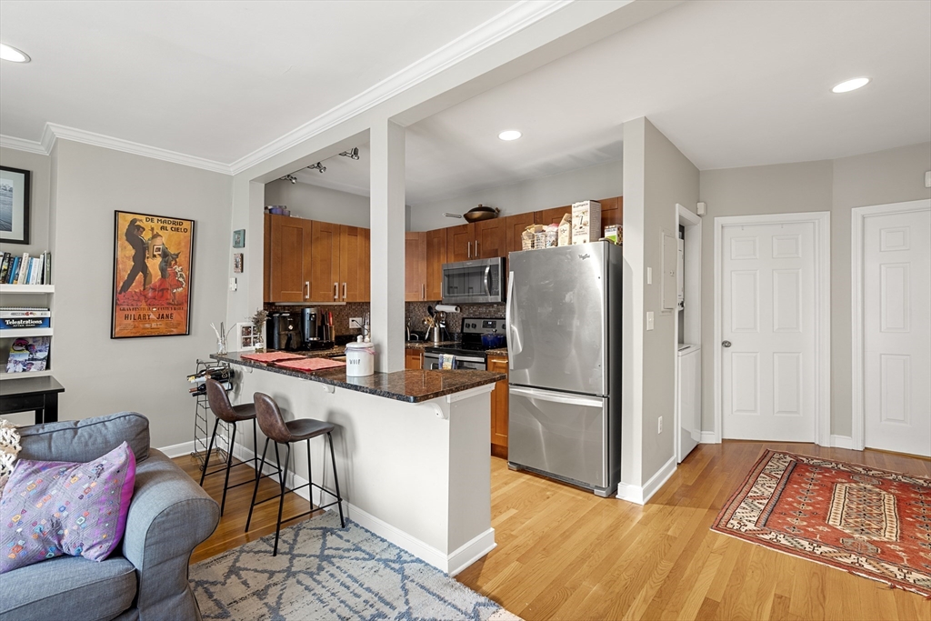153-155 W 6th # 5