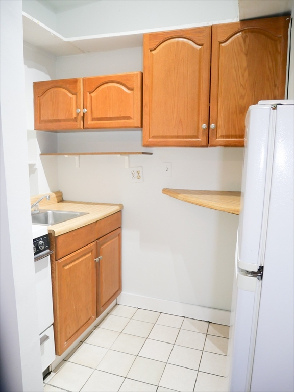 259 W Newton # 6