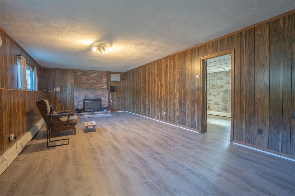 5 Phinney Lane