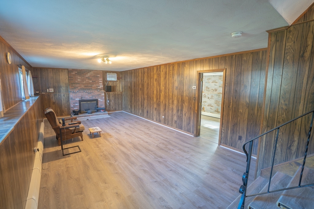 5 Phinney Lane