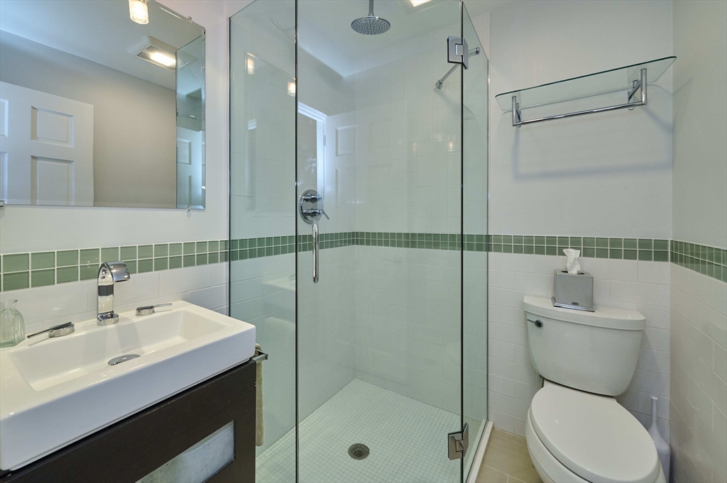 88 Saint Botolph St # 5