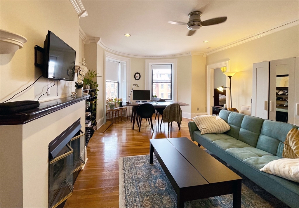 565 Massachusetts Ave # 5