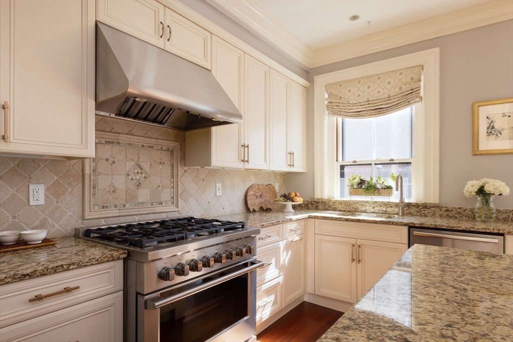 392 Marlborough Street # 3