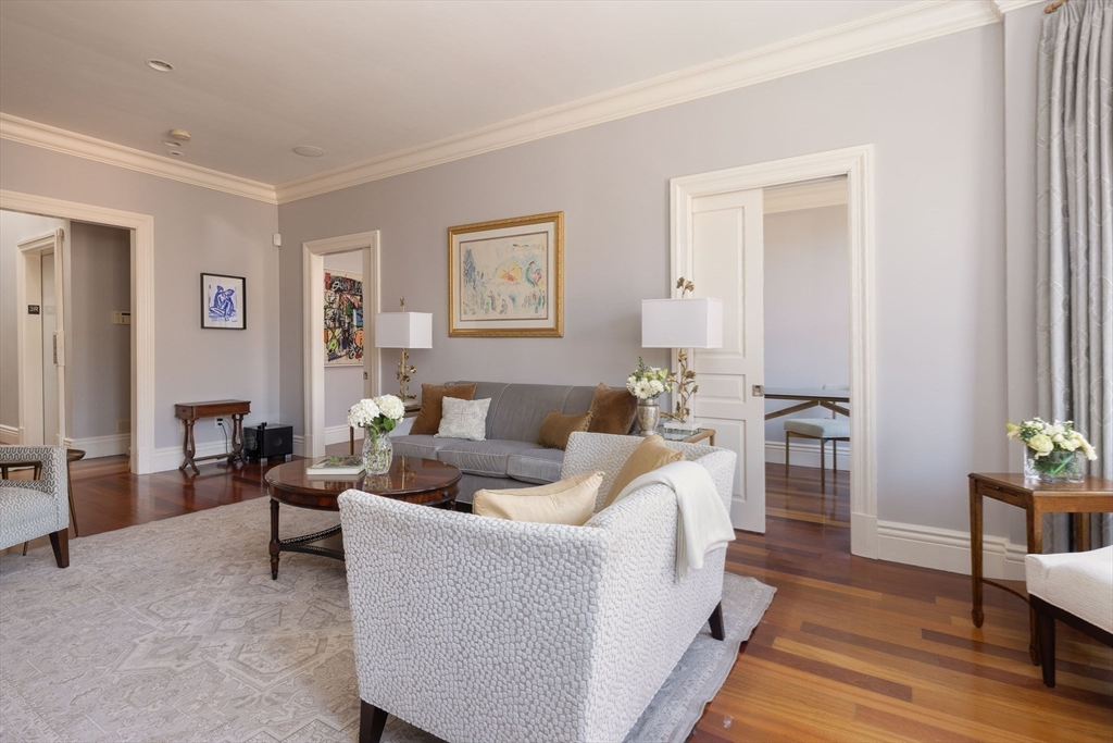 392 Marlborough Street # 3