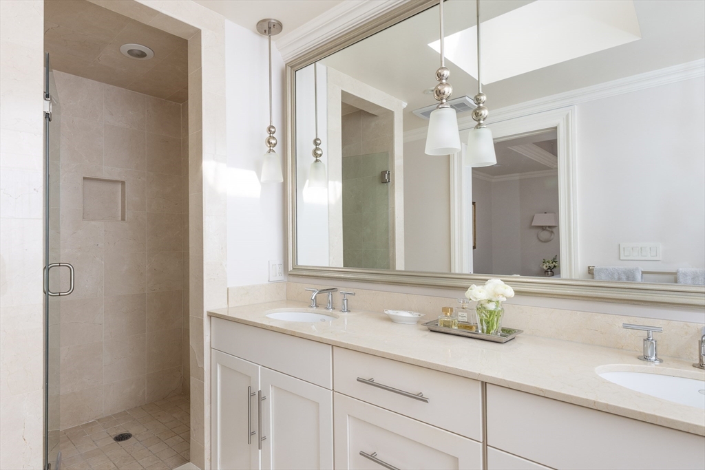 392 Marlborough Street # 3