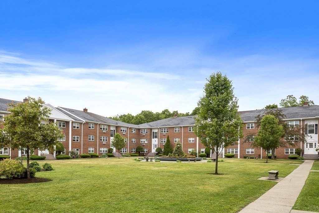 11 Old Colony Ln # 7