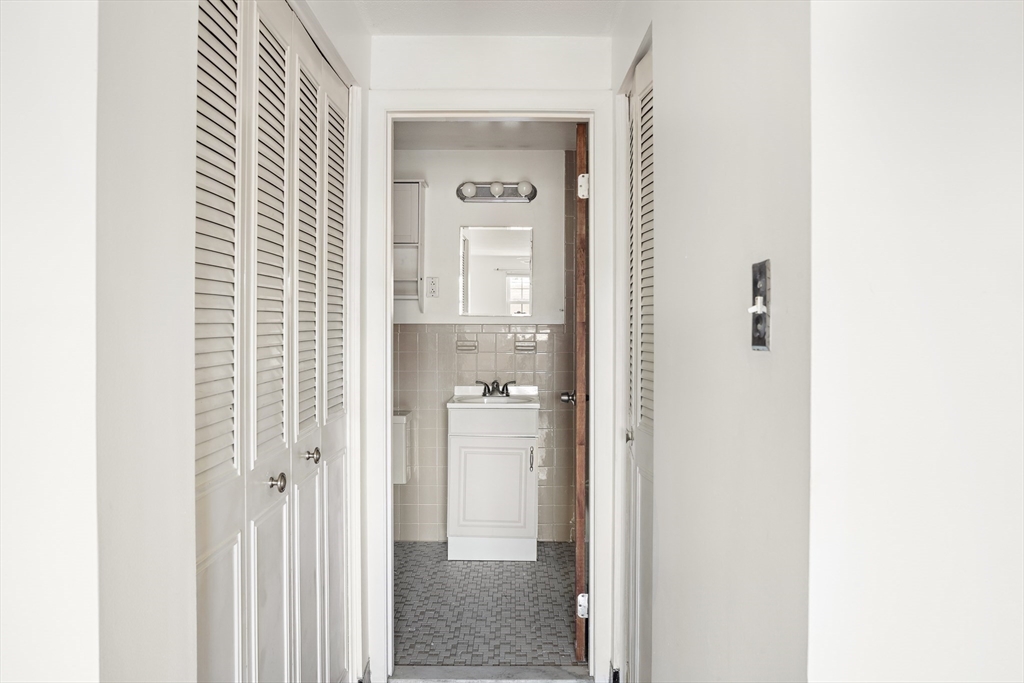 11 Old Colony Ln # 7