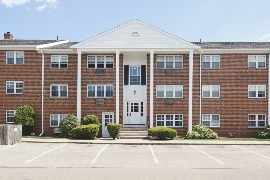 11 Old Colony Ln # 7