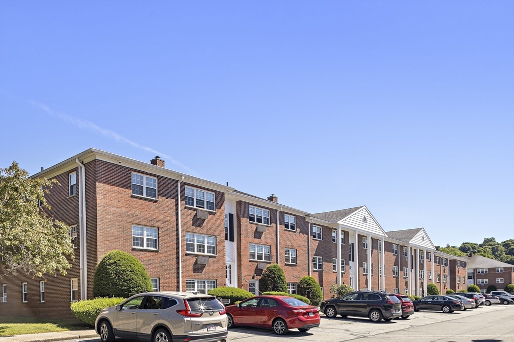 11 Old Colony Ln # 7