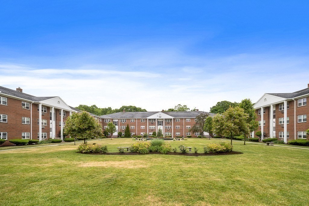 11 Old Colony Ln # 7