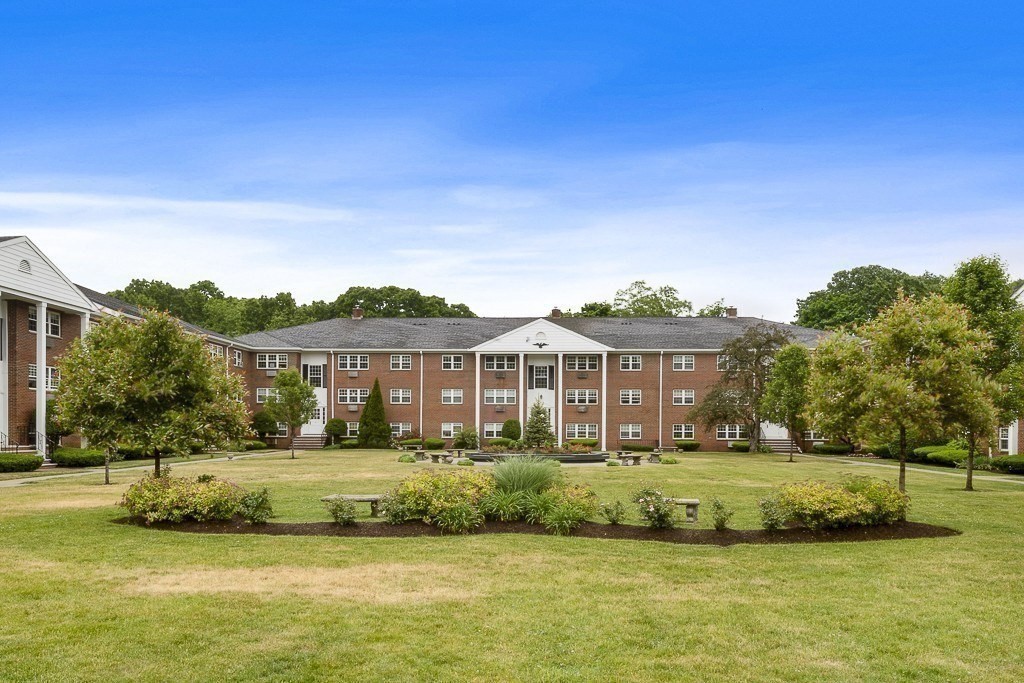 11 Old Colony Ln # 7