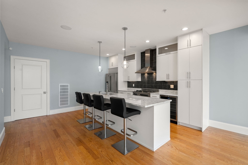 111 B St # 8
