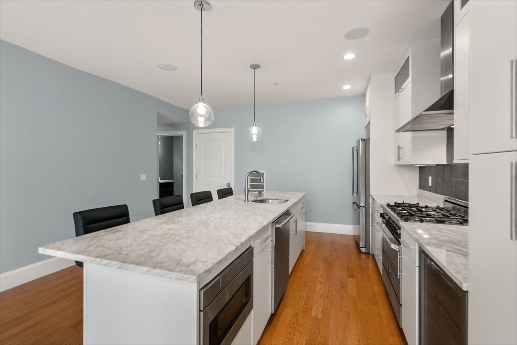 111 B St # 8