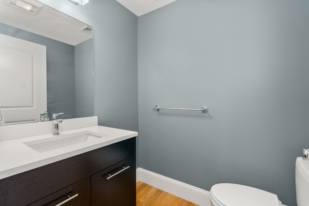 111 B St # 8