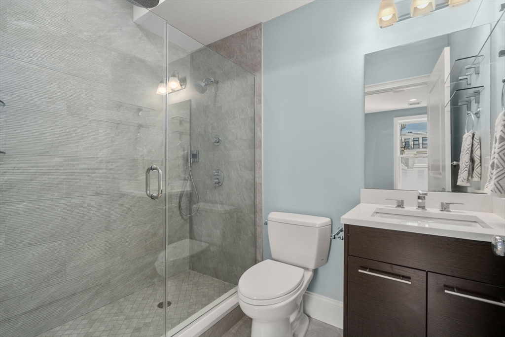 111 B St # 8