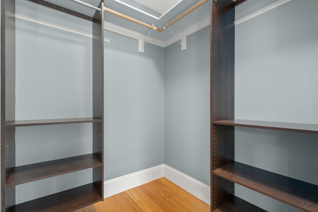 111 B St # 8