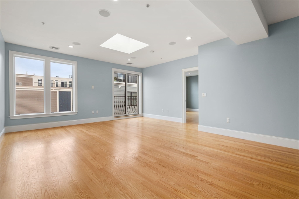 111 B St # 8