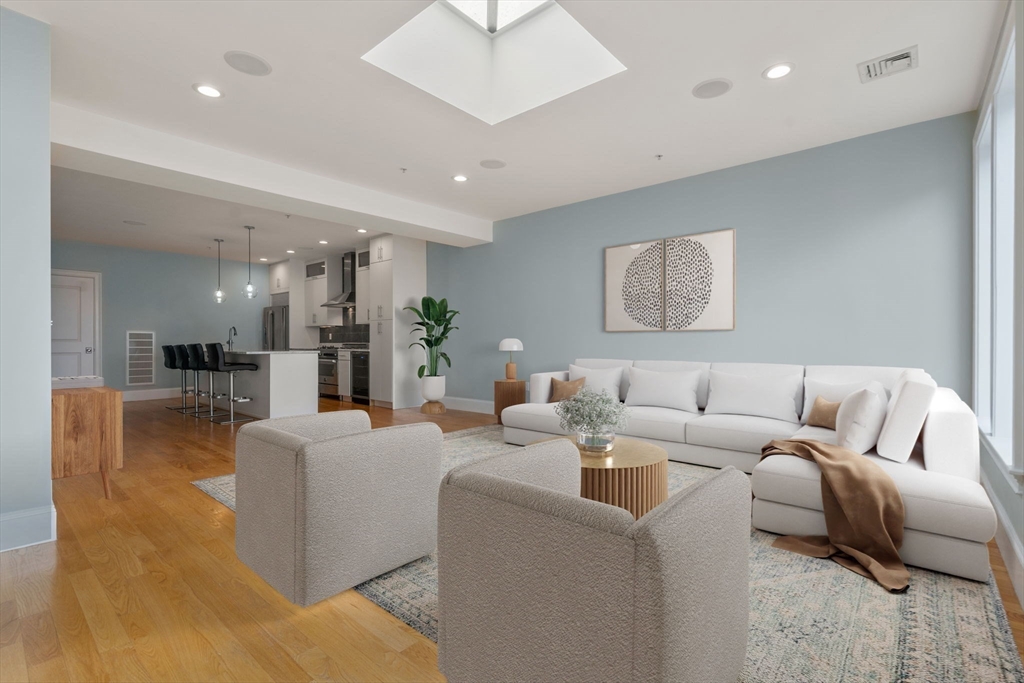 111 B St # 8