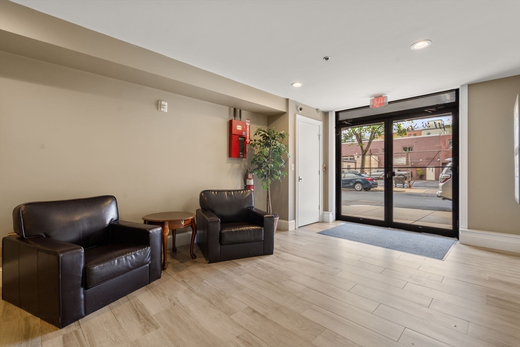 111 B St # 8