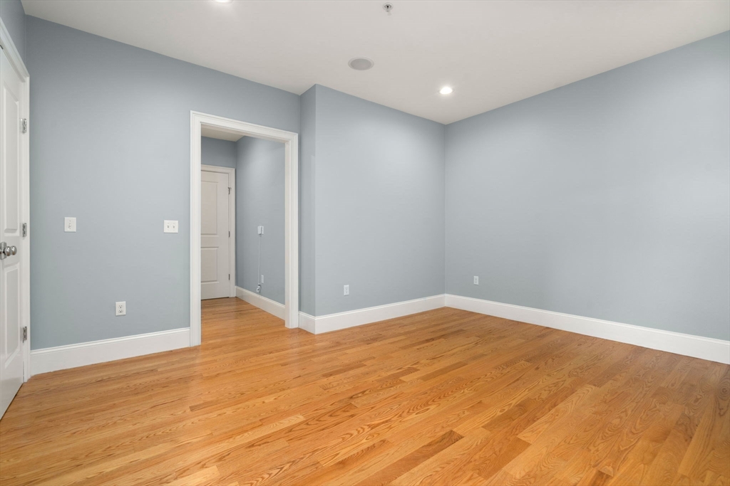 111 B St # 8