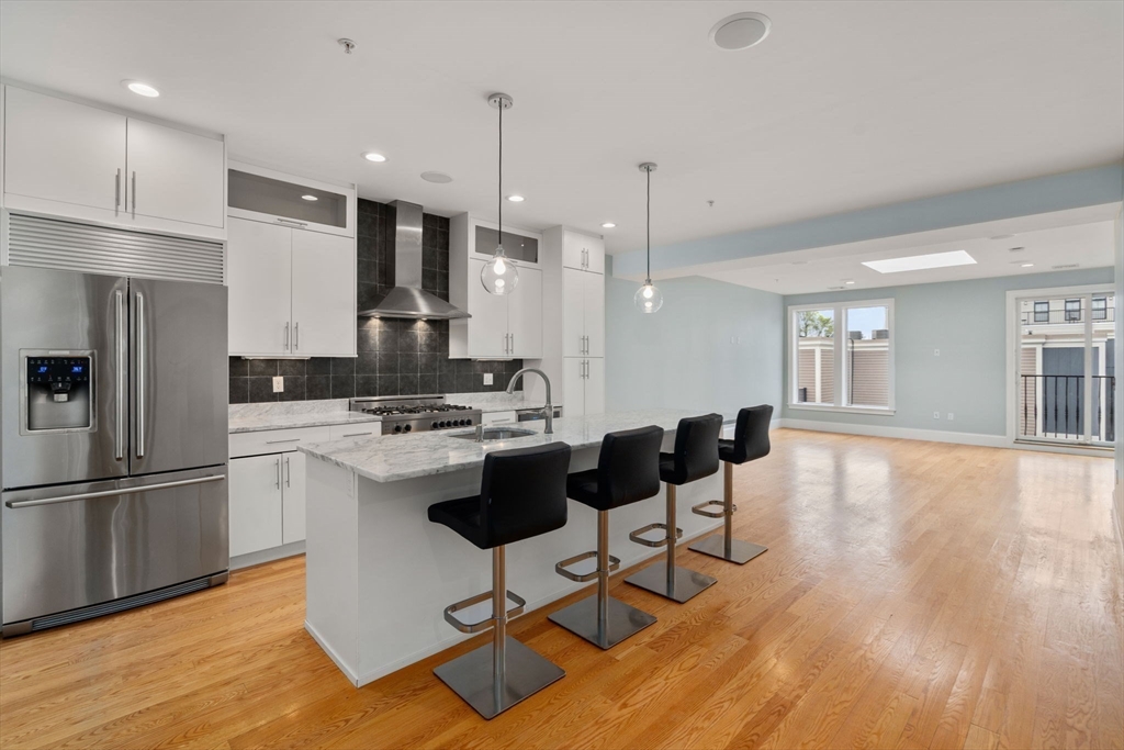 111 B St # 8