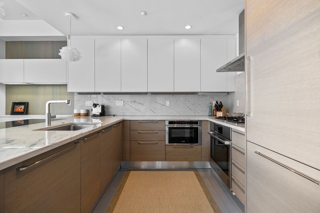 1166 Washington St Unit: 501/502