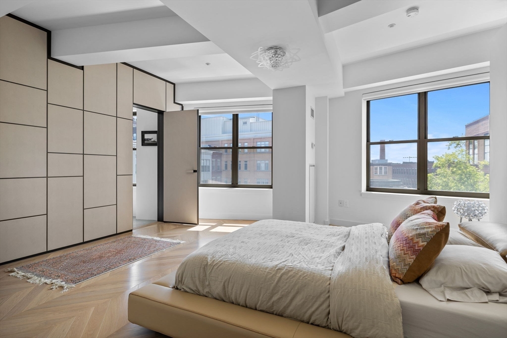 1166 Washington St Unit: 501/502