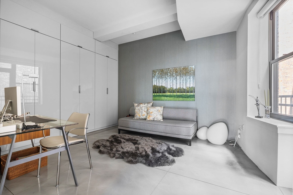 1166 Washington St Unit: 501/502