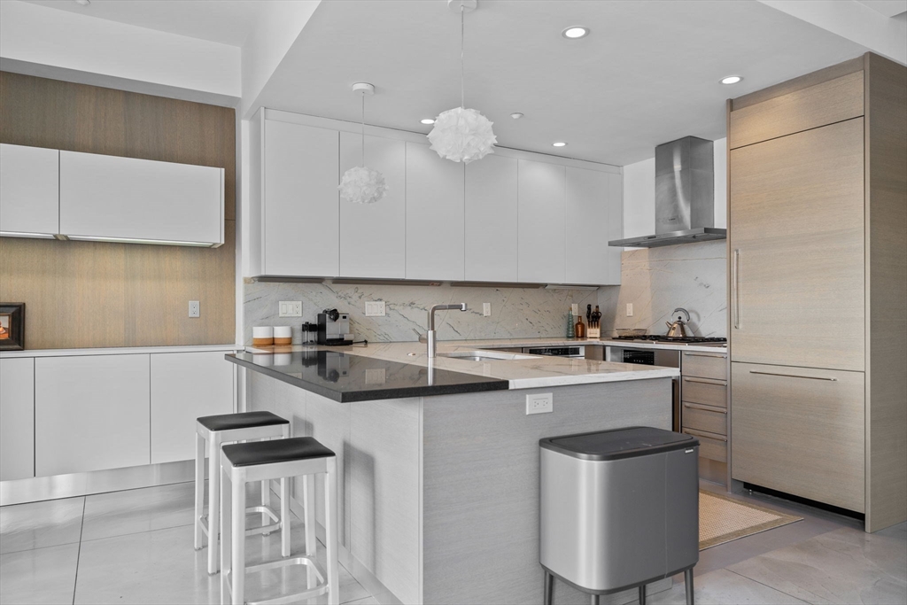 1166 Washington St Unit: 501/502