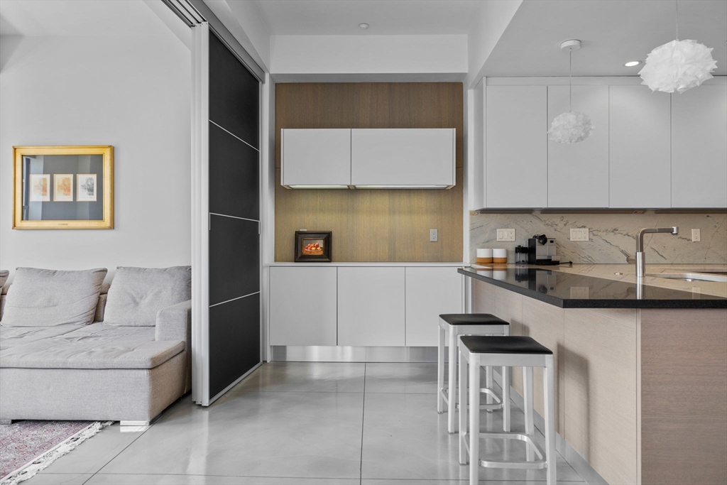 1166 Washington St Unit: 501/502